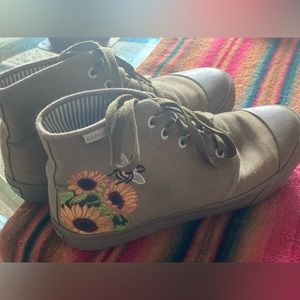 Bangs Sunflower Shoes